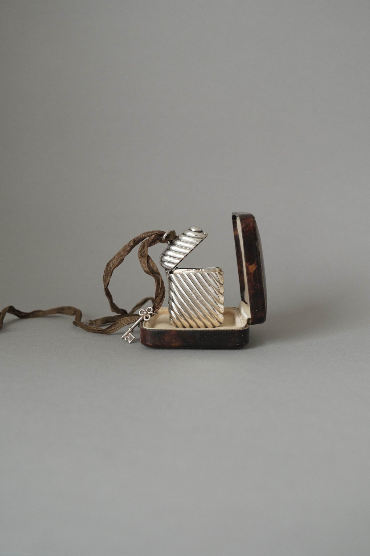 Vesta Case, 1894