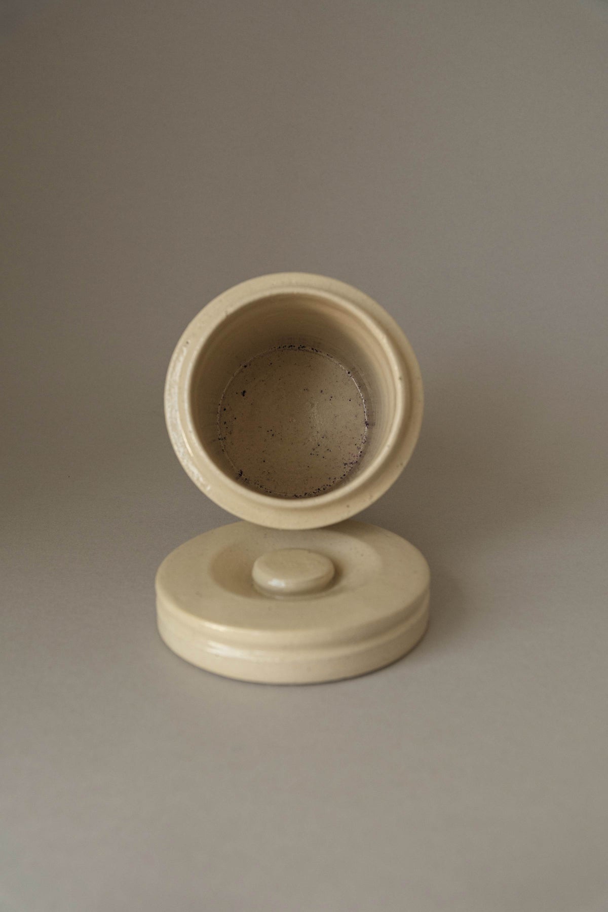 Doulton Lambeth Stoneware Jar, c.1900